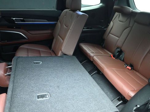 Used 2025 Kia Telluride SX image 22