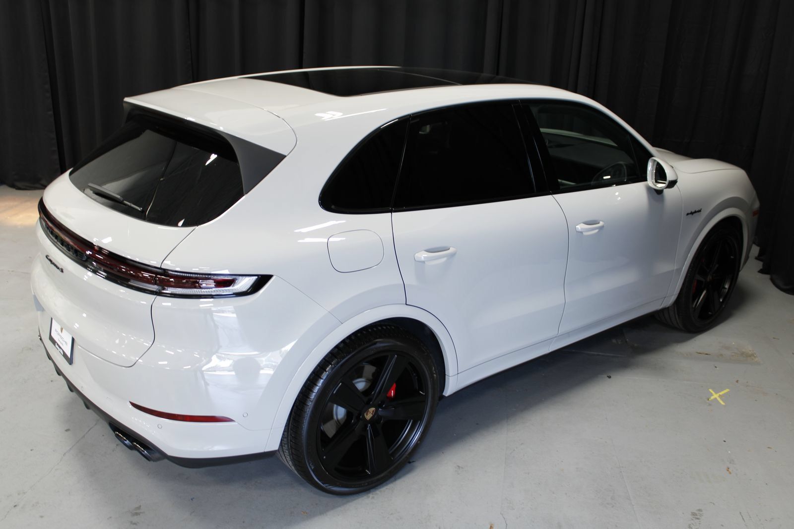 Certified 2026 Porsche Cayenne S AWD/4WD image 13