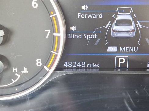 Used 2024 Nissan Altima 2.5 SR FWD image 16