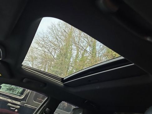 Used 2016 Dodge Charger SXT w/ Blacktop Package image 7