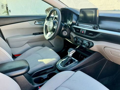 Used 2021 Kia Forte LXS FWD image 8
