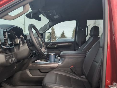 Used 2025 Chevrolet Silverado 3500 LTZ w/ LTZ Plus Package image 6