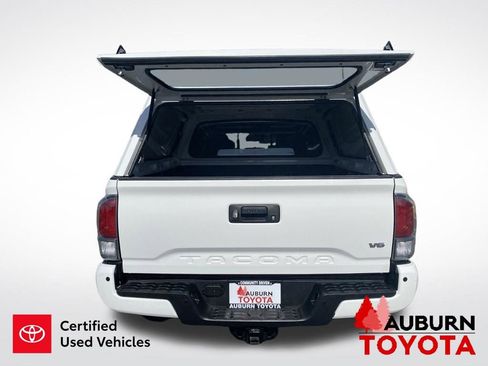 Certified 2022 Toyota Tacoma TRD Off-Road w/ Technology Package AWD/4WD image 16