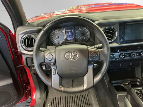 Certified 2017 Toyota Tacoma TRD Sport w/ Tow Package (A/T) image 12