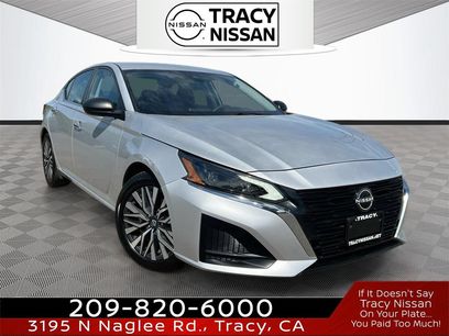 Used 2024 Nissan Altima 2.5 SV