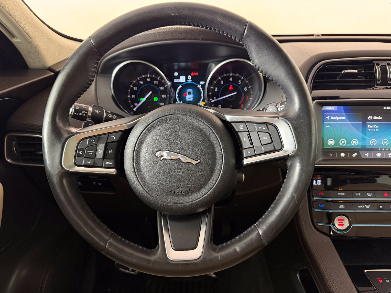 Used 2020 Jaguar F-PACE Prestige AWD/4WD image 20