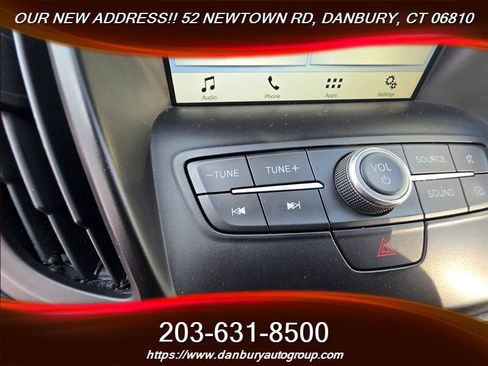 Used 2019 Ford Escape SEL image 17