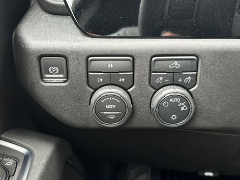 New 2026 Chevrolet Silverado 3500 LT image 27