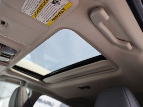 Certified 2024 Subaru Crosstrek 2.5i Limited w/ Crosstrek Mirror Package image 47