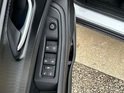 New 2025 Jeep Grand Cherokee Altitude image 14