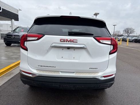 Used 2022 GMC Terrain SLT image 9