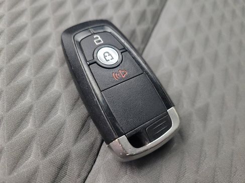 Used 2020 Ford Escape SE Sport FWD image 32