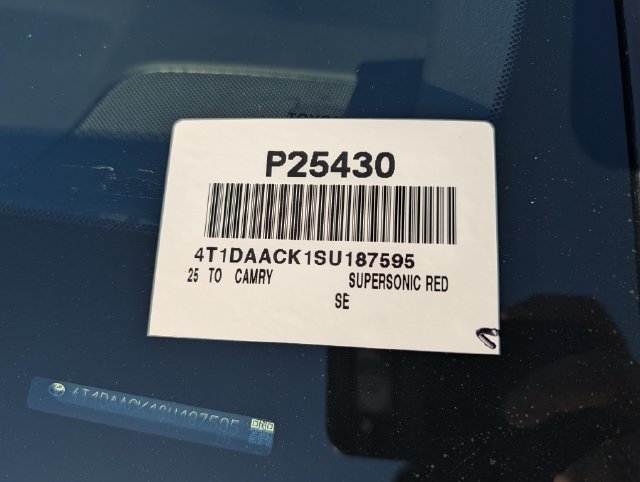 Used 2025 Toyota Camry SE w/ Convenience Package FWD image 34