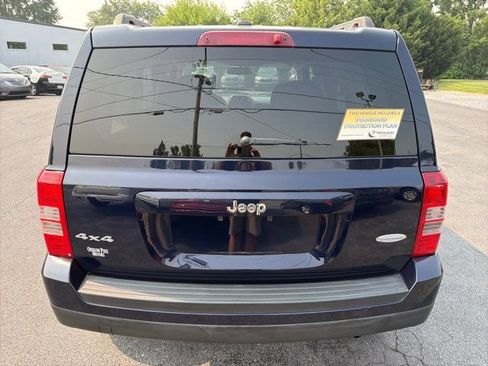 Used 2014 Jeep Patriot Latitude AWD/4WD image 11