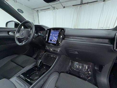 Used 2023 Volvo XC40 Recharge Plus AWD/4WD image 19