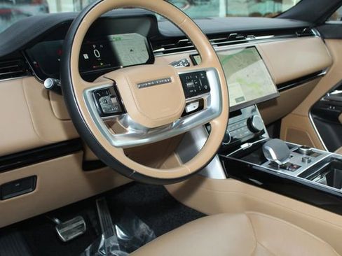 Used 2023 Land Rover Range Rover SE image 15