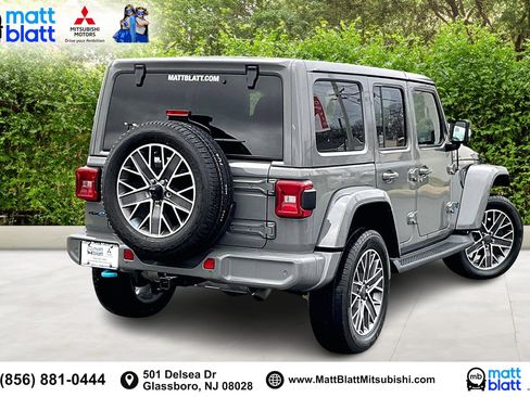 Used 2022 Jeep Wrangler Unlimited Sahara image 13