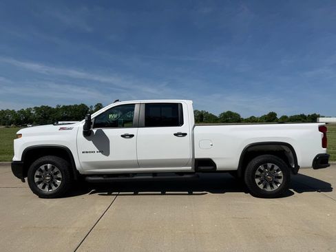 Used 2025 Chevrolet Silverado 2500 Custom w/ Custom Value Package AWD/4WD image 8