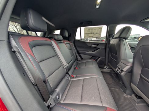 New 2026 Chevrolet Equinox RS w/ Convenience Package III image 31