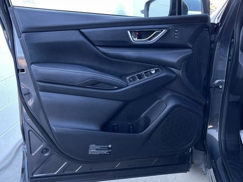 Used 2023 Subaru Ascent Limited image 9