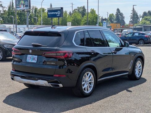 Used 2022 BMW X5 xDrive45e w/ Executive Package image 5