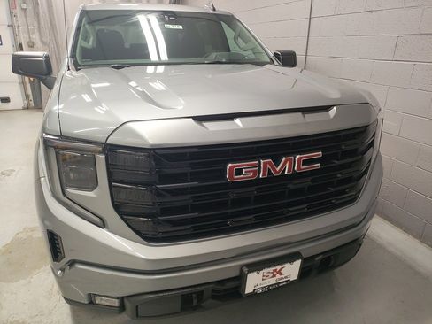 New 2026 GMC Sierra 1500 Elevation image 6
