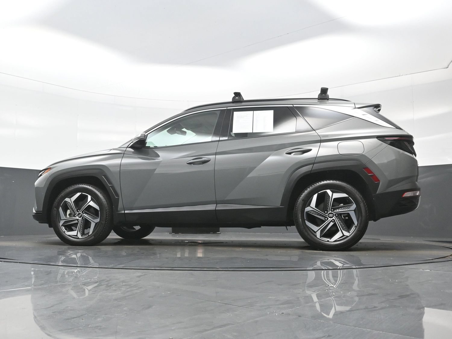Certified 2024 Hyundai Tucson Limited AWD/4WD image 30