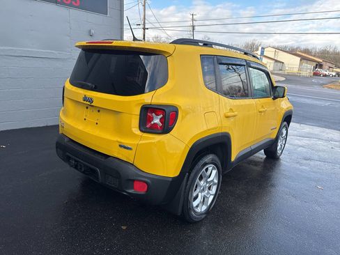 Used 2017 Jeep Renegade Latitude image 8