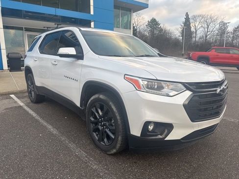 Used 2021 Chevrolet Traverse RS image 2