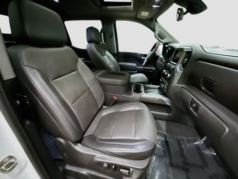 Used 2019 Chevrolet Silverado 1500 LTZ w/ LTZ Premium Package AWD/4WD image 33