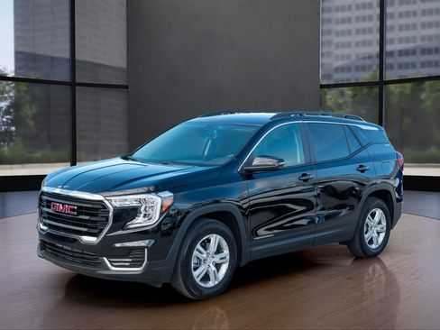 Used 2024 GMC Terrain SLE w/ Driver Convenience Package image 1