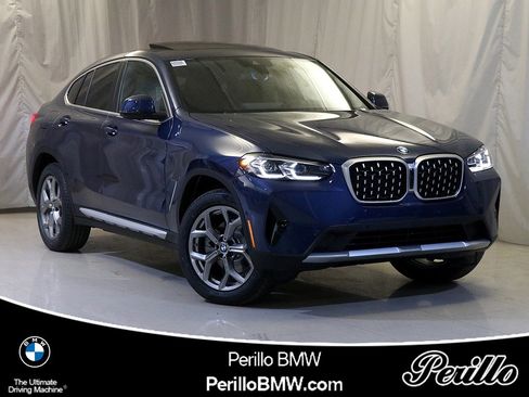 Used 2025 BMW X4 xDrive30i w/ Premium Package image 1