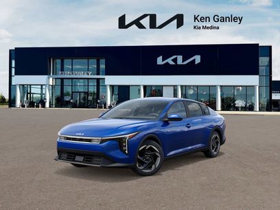 New 2025 Kia K4 EX