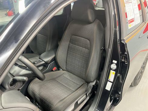 Used 2025 Honda HR-V Sport image 18