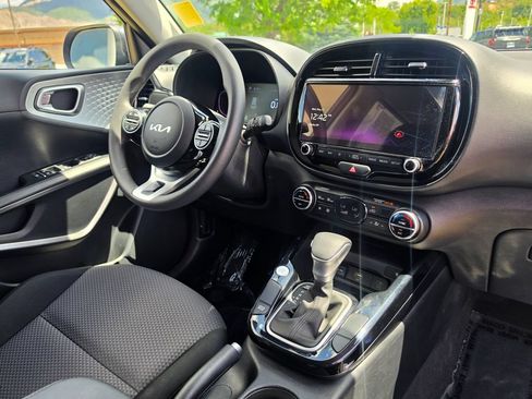 Certified 2024 Kia Soul S FWD image 15