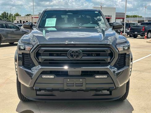 Used 2026 Toyota Tacoma SR5 RWD image 8