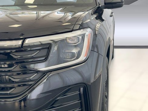 New 2026 Volkswagen Atlas Cross Sport SEL R-Line image 11