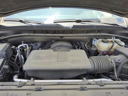 Used 2024 Chevrolet Suburban LT RWD image 13
