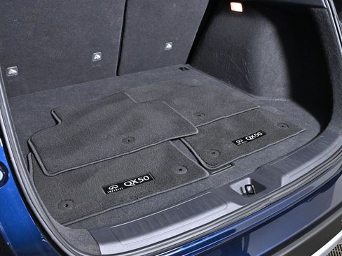 Certified 2025 INFINITI QX50 Pure image 32