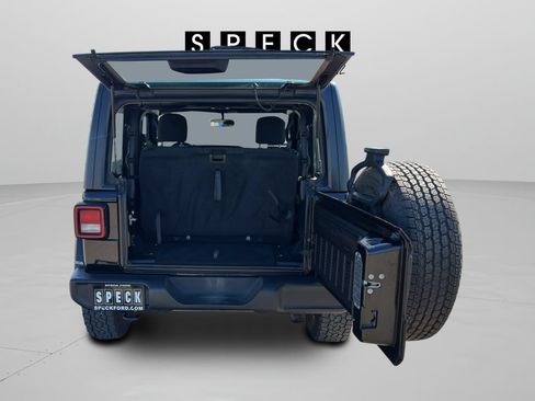Used 2019 Jeep Wrangler Sport AWD/4WD image 9