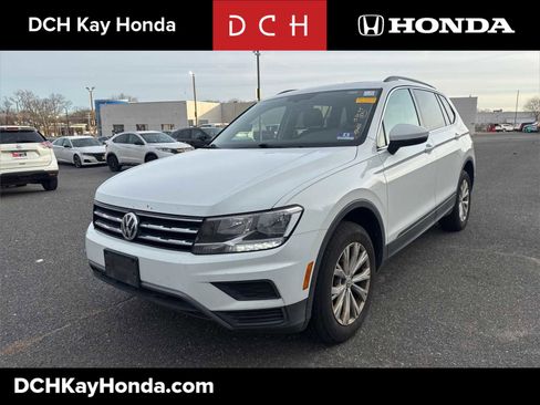 Used 2019 Volkswagen Tiguan SE w/ Panoramic Sunroof Package image 1