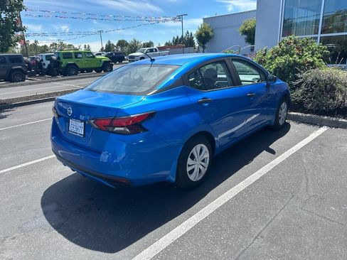 Used 2021 Nissan Versa S FWD image 6