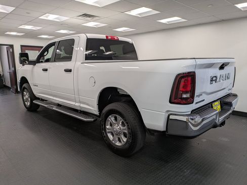 Used 2025 RAM 2500 Big Horn image 6