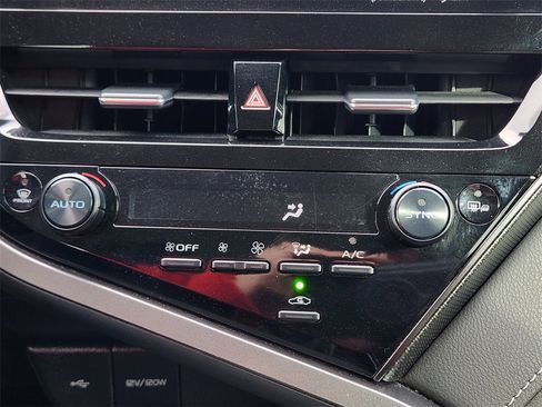 Used 2024 Toyota Camry XSE image 18