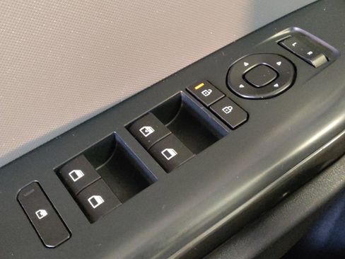 Used 2025 Kia K4 FWD image 27