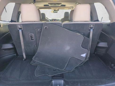 Used 2017 Honda Pilot Touring image 6