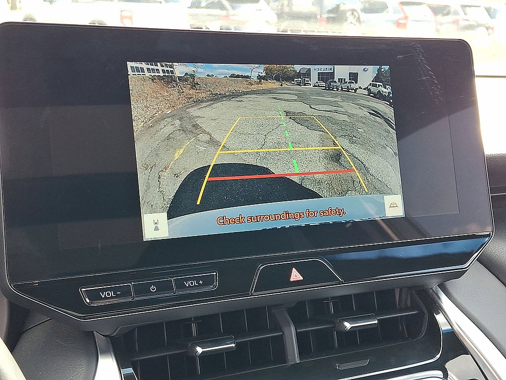 Used 2023 Toyota Venza Nightshade AWD/4WD image 21