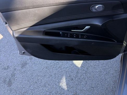 Used 2021 Hyundai Elantra SEL w/ Convenience Package image 20