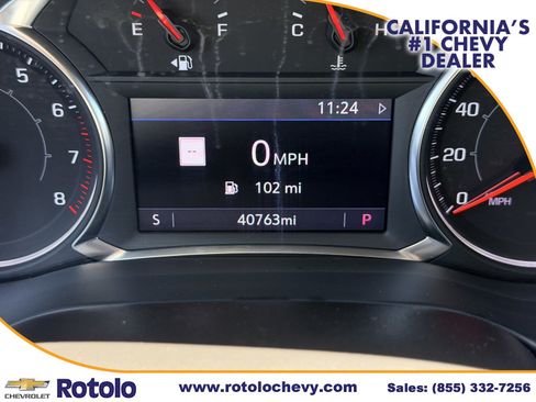 Used 2023 GMC Acadia SLT FWD image 25