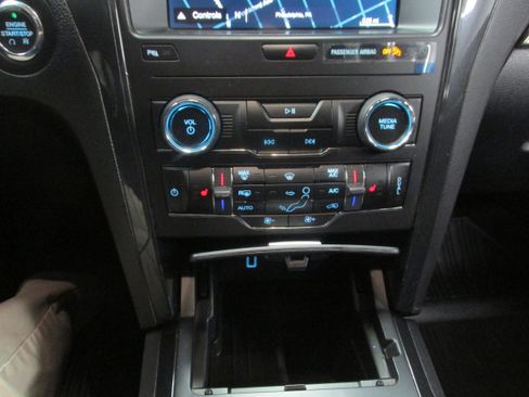 Used 2019 Ford Explorer XLT w/ Equipment Group 202A image 42